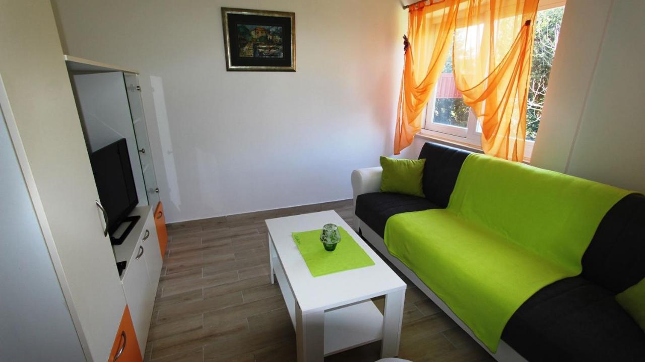 Apartments Tomislav Malinska Esterno foto