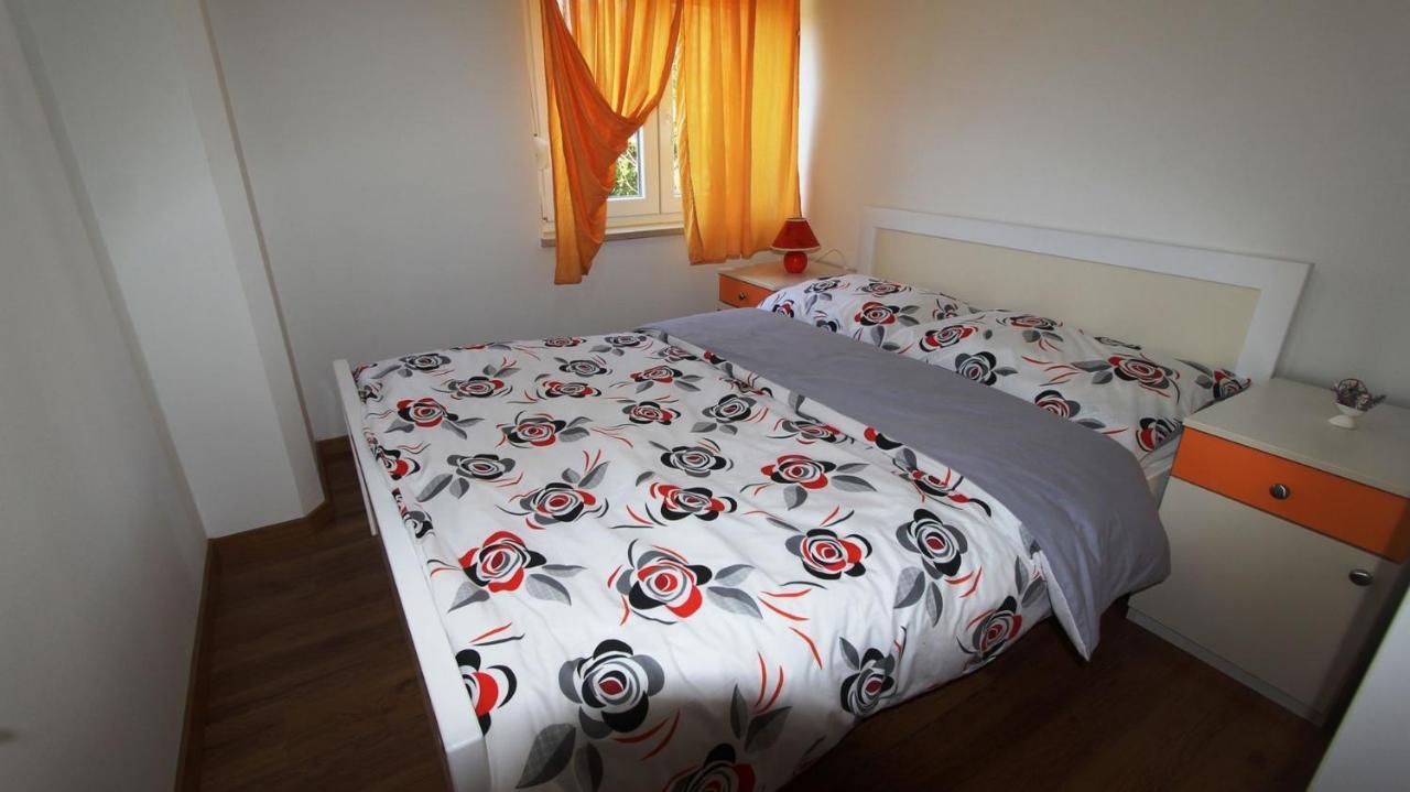 Apartments Tomislav Malinska Esterno foto