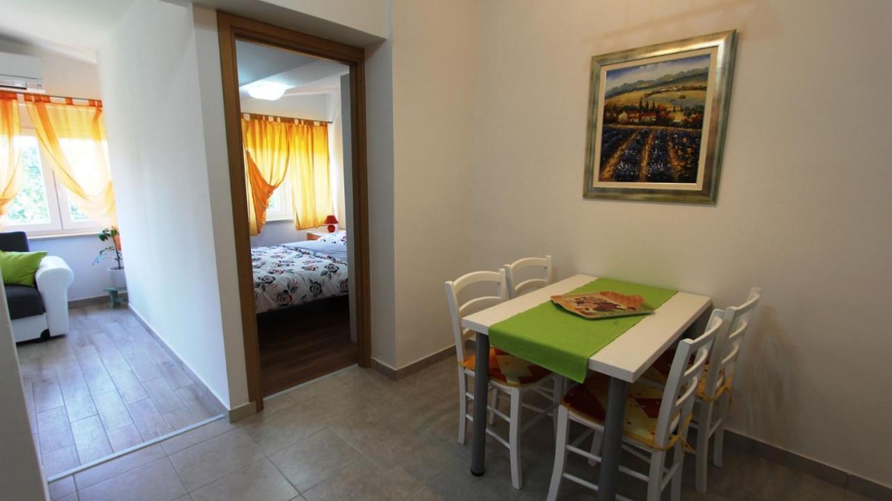 Apartments Tomislav Malinska Esterno foto